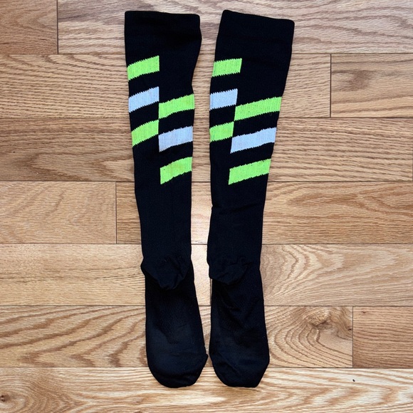 Pro Compression Socks - Picture 3 of 3